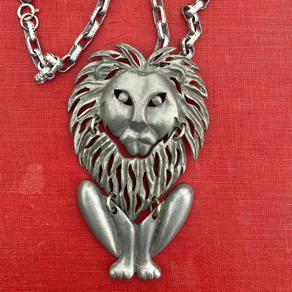 Vintage Lion Pendant Necklace